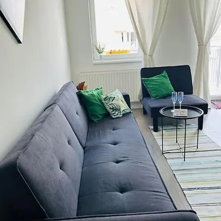Apartment Urban Green Oasis In The Center Of *